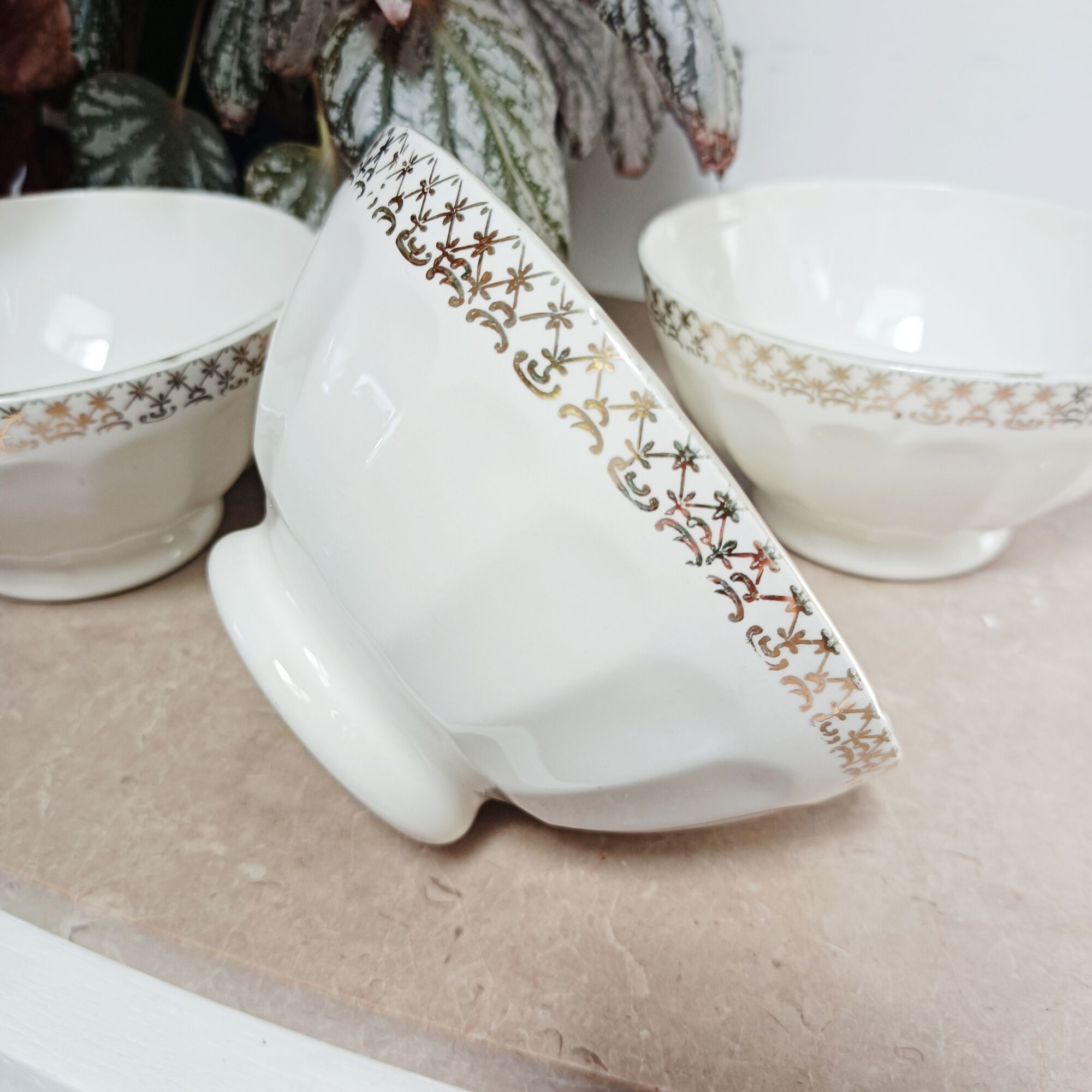 Lot de 3 bols à facettes en porcelaine blanche