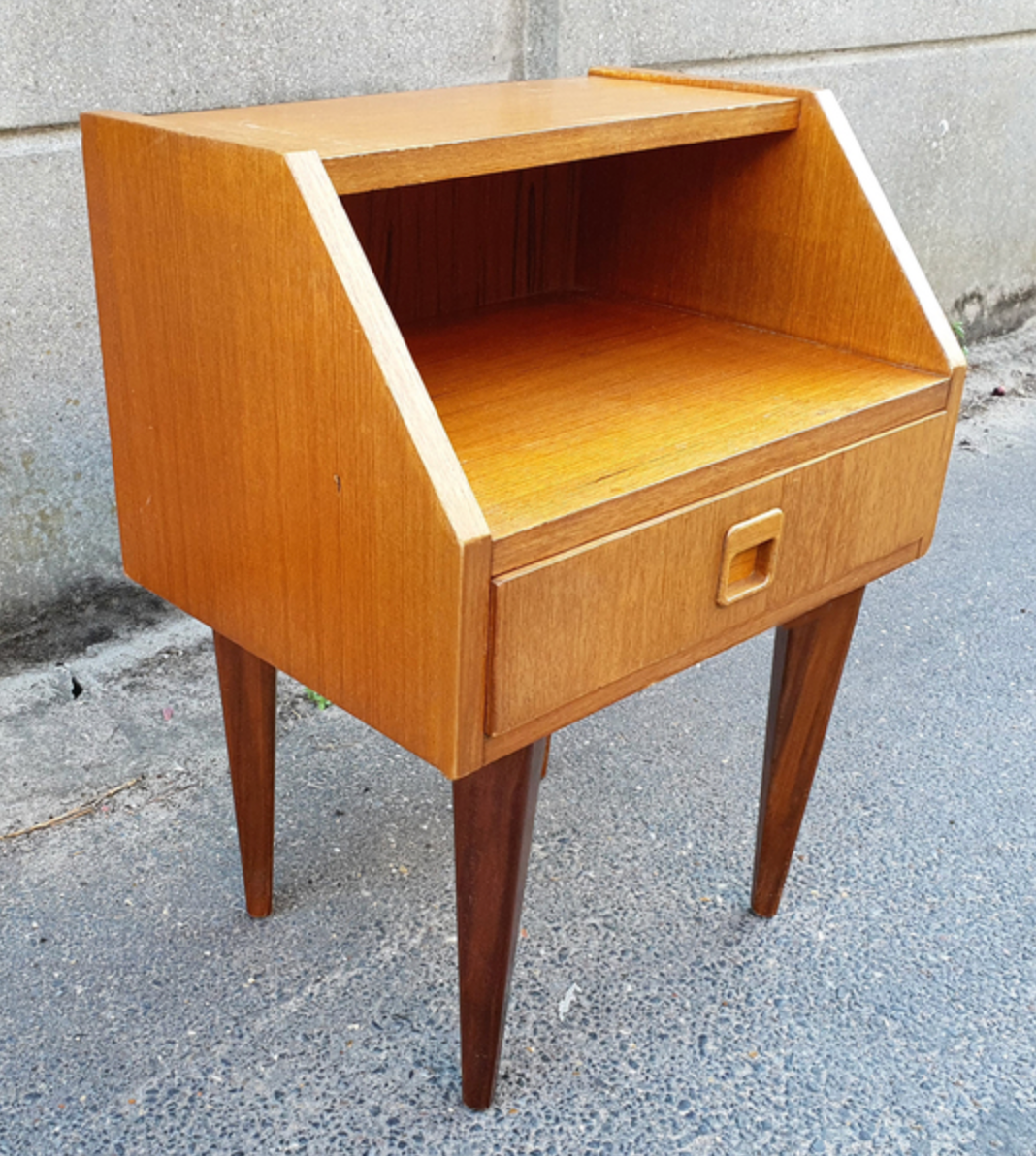 Table de chevet scandinave années 50 / 60