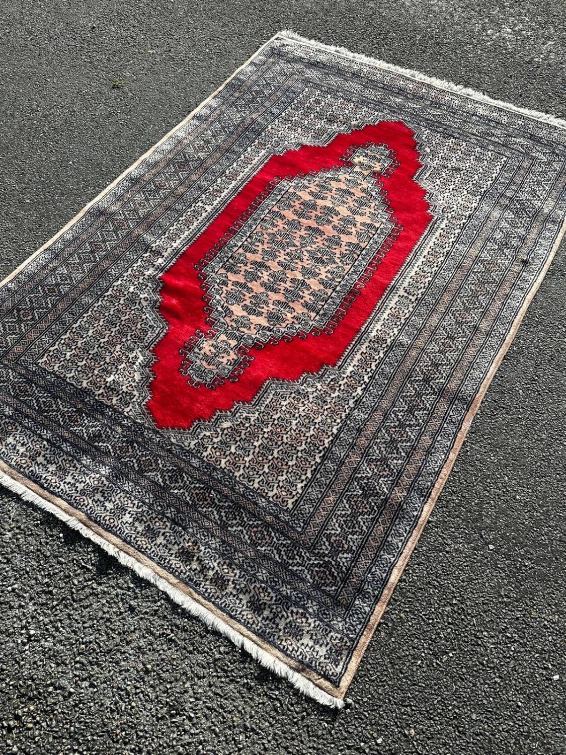Handmade Oriental Rug