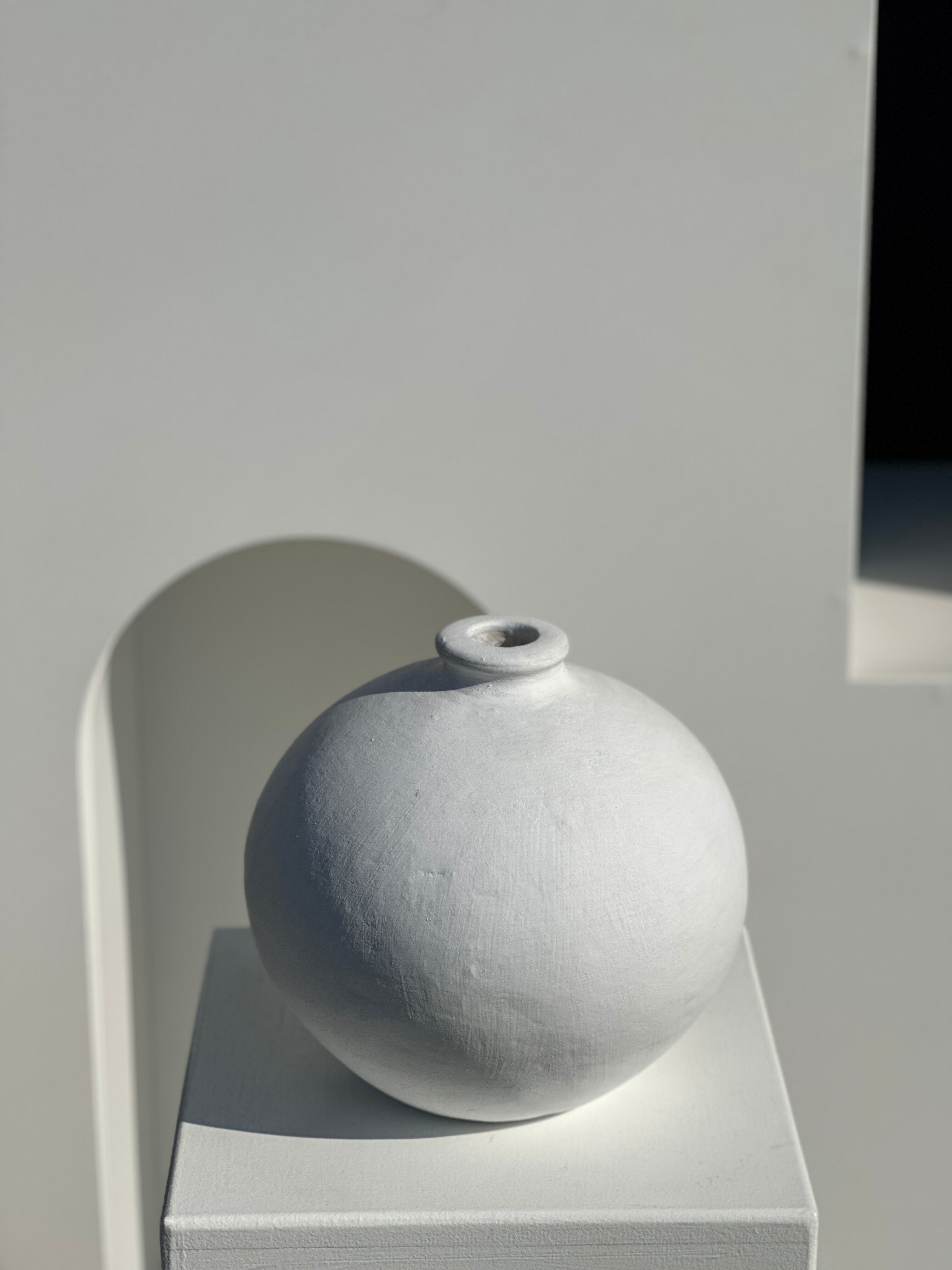 Handcrafted terracotta ball vase painted white H:24 D:26