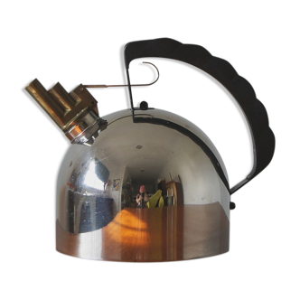 Melodic Kettle with Brass Whistle Alessi 9091 design Richard Sapper