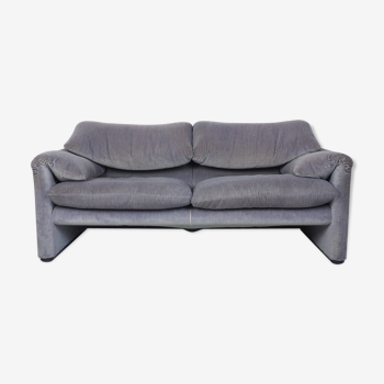 Maralunga 2 seater sofa by Vico Magistretti for Cassina