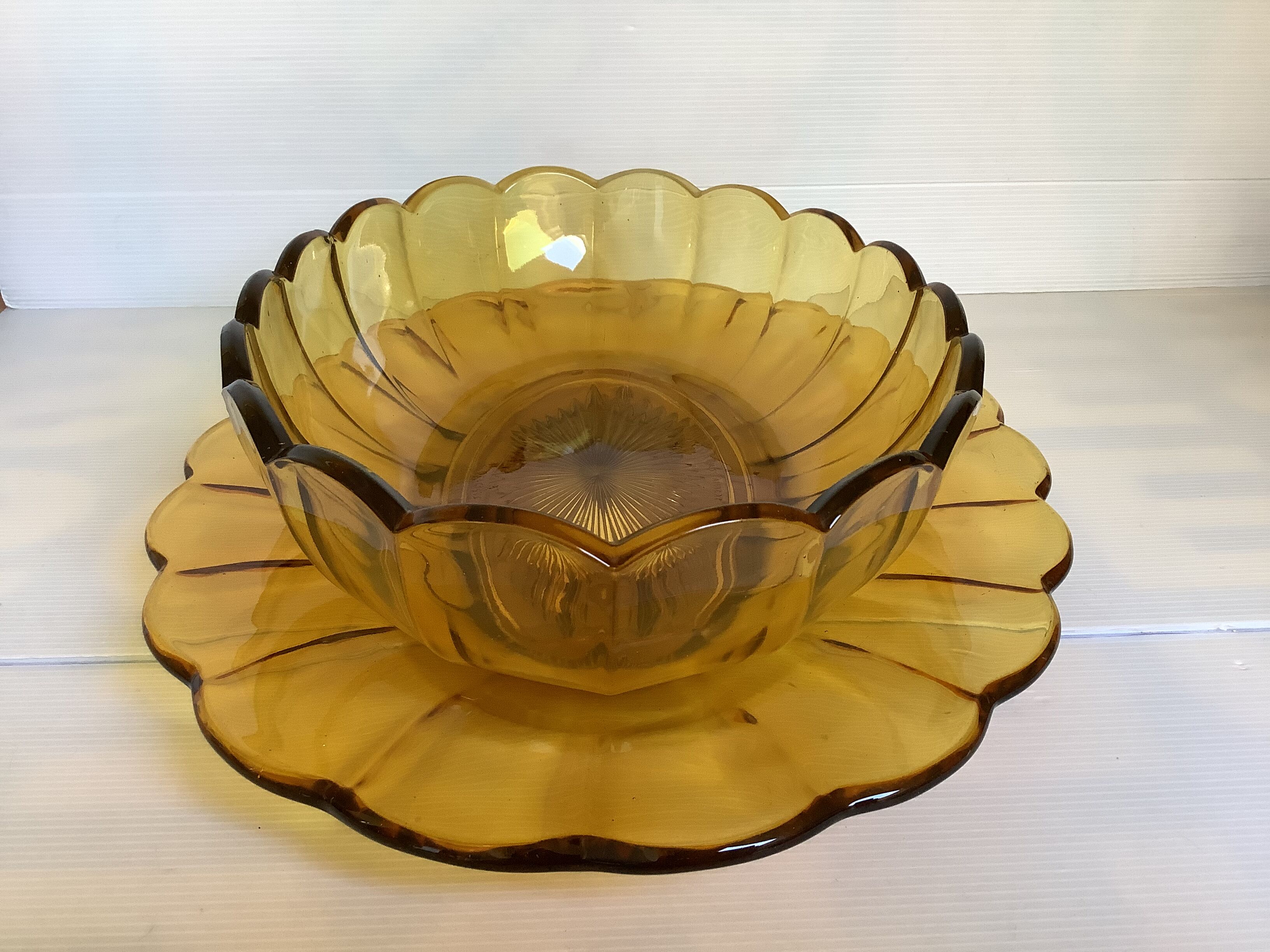 Val Saint Lambert fruit bowl centerpiece