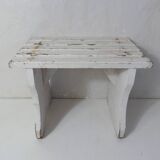 Old small white bench vintage step