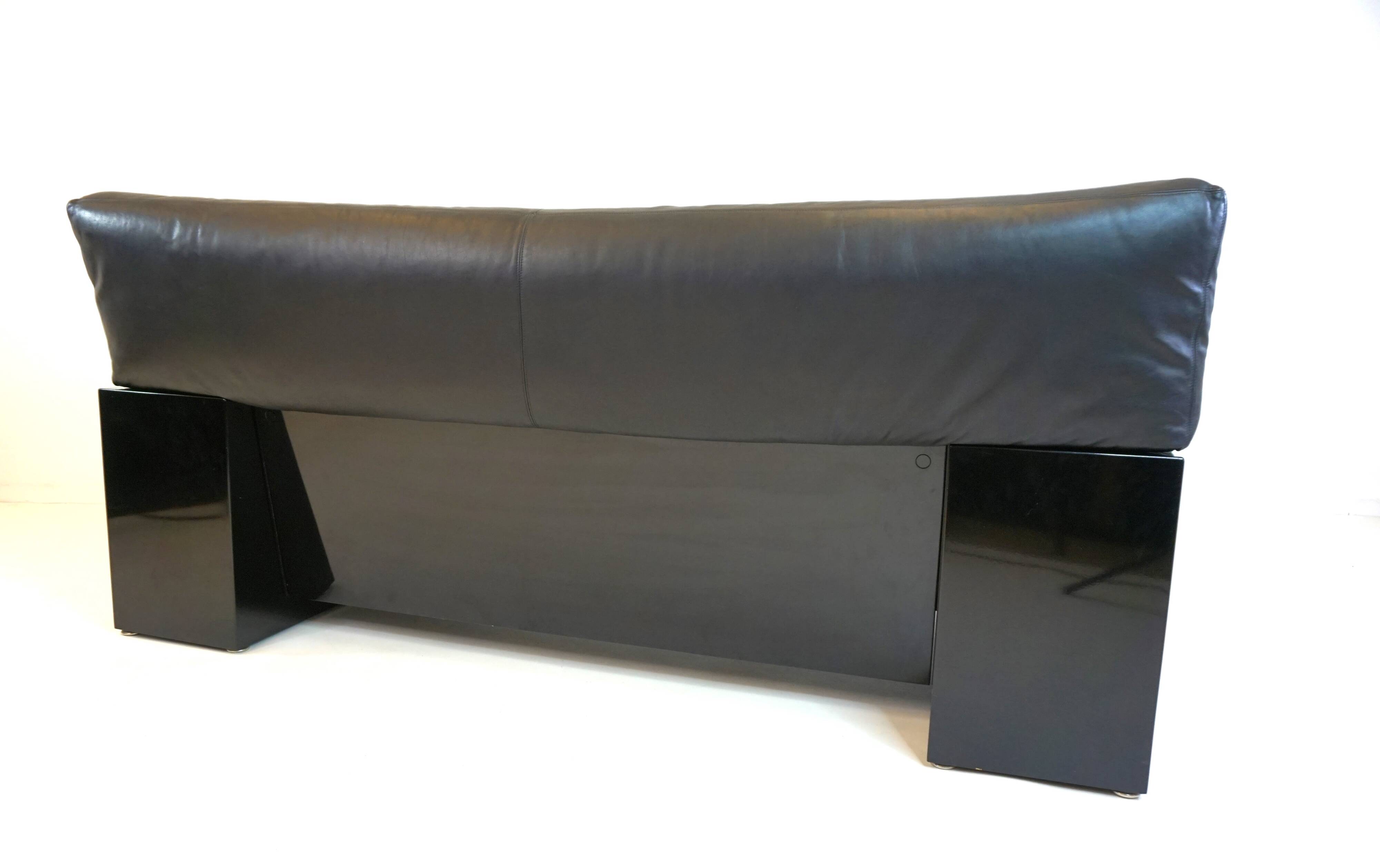 Knoll Brigadier 2 seater leather sofa by Cini Boeri