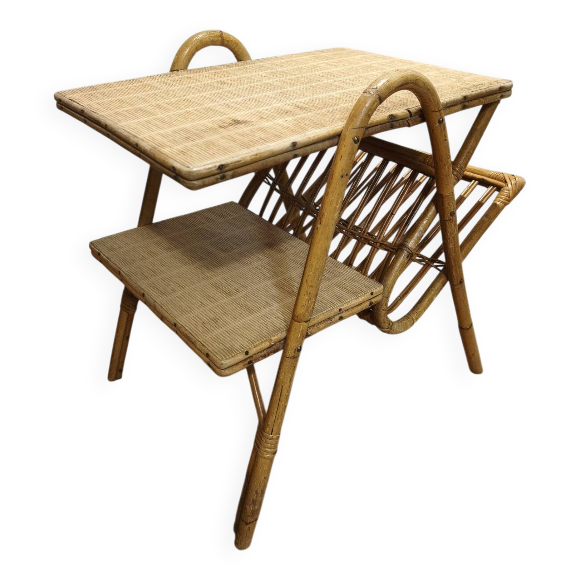 Vintage coffee table in rattan & wicker – Vinyl record player & storage cabinet
