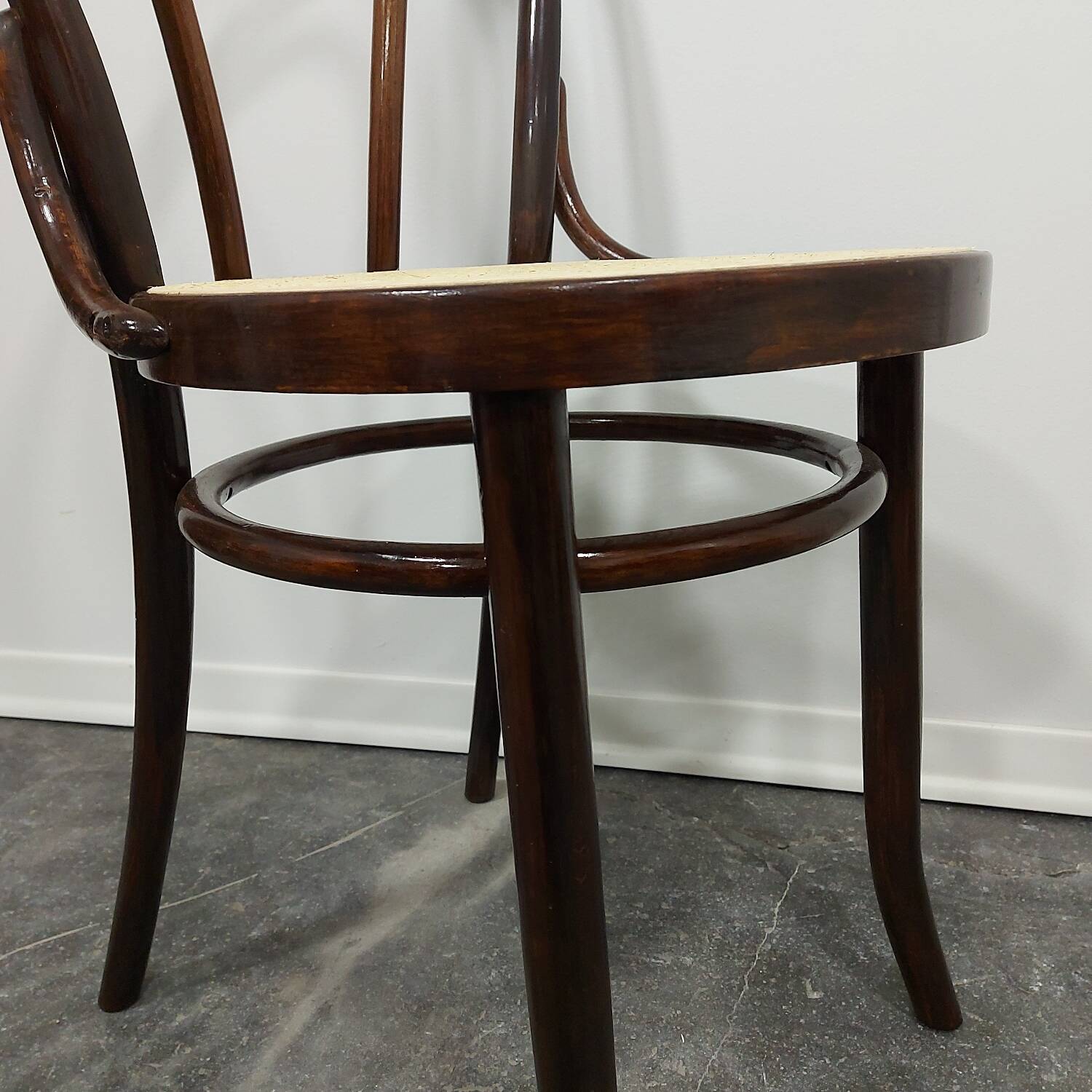 Chaise en bois courbé années 1970