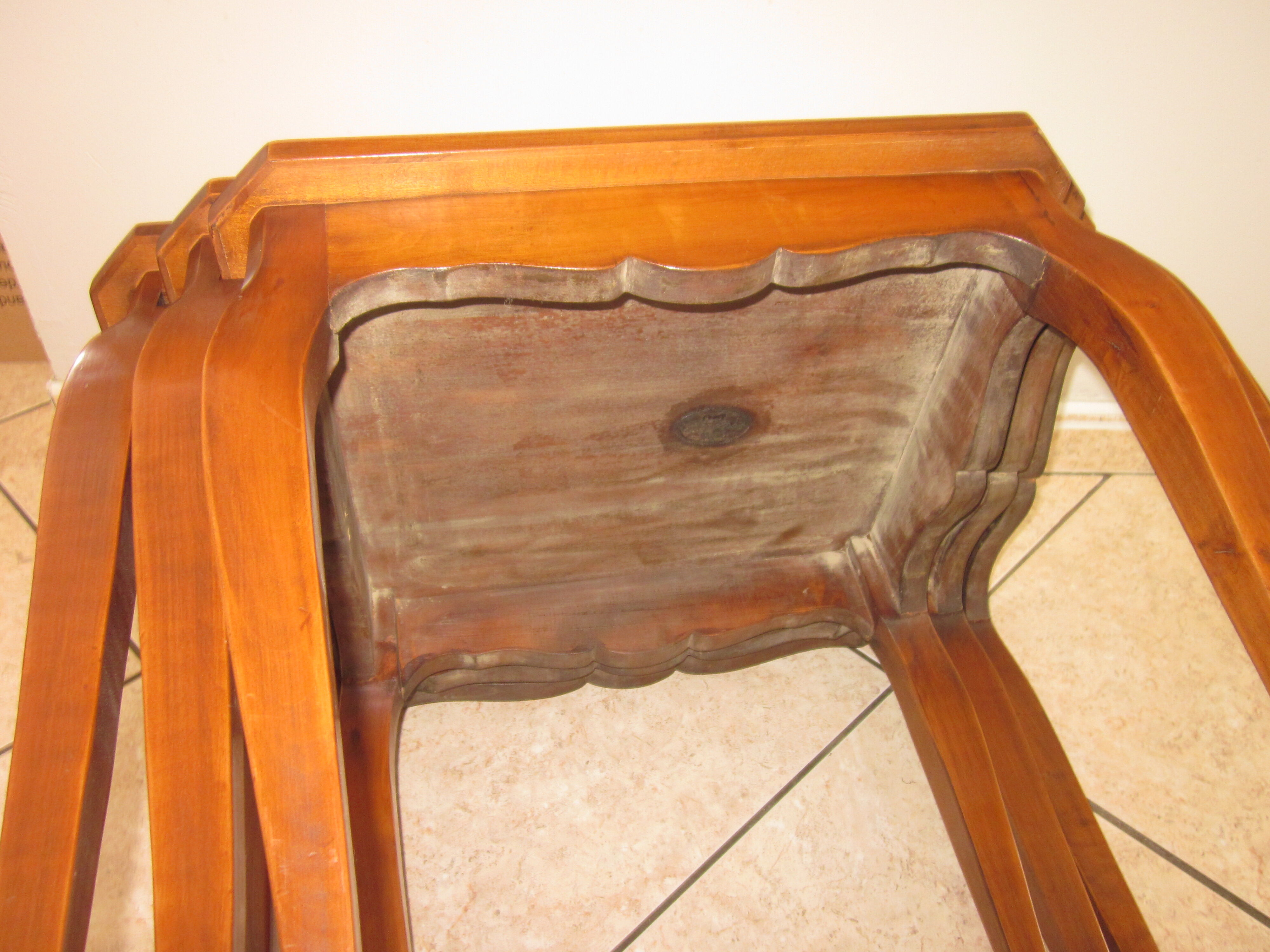 Trundle style tables