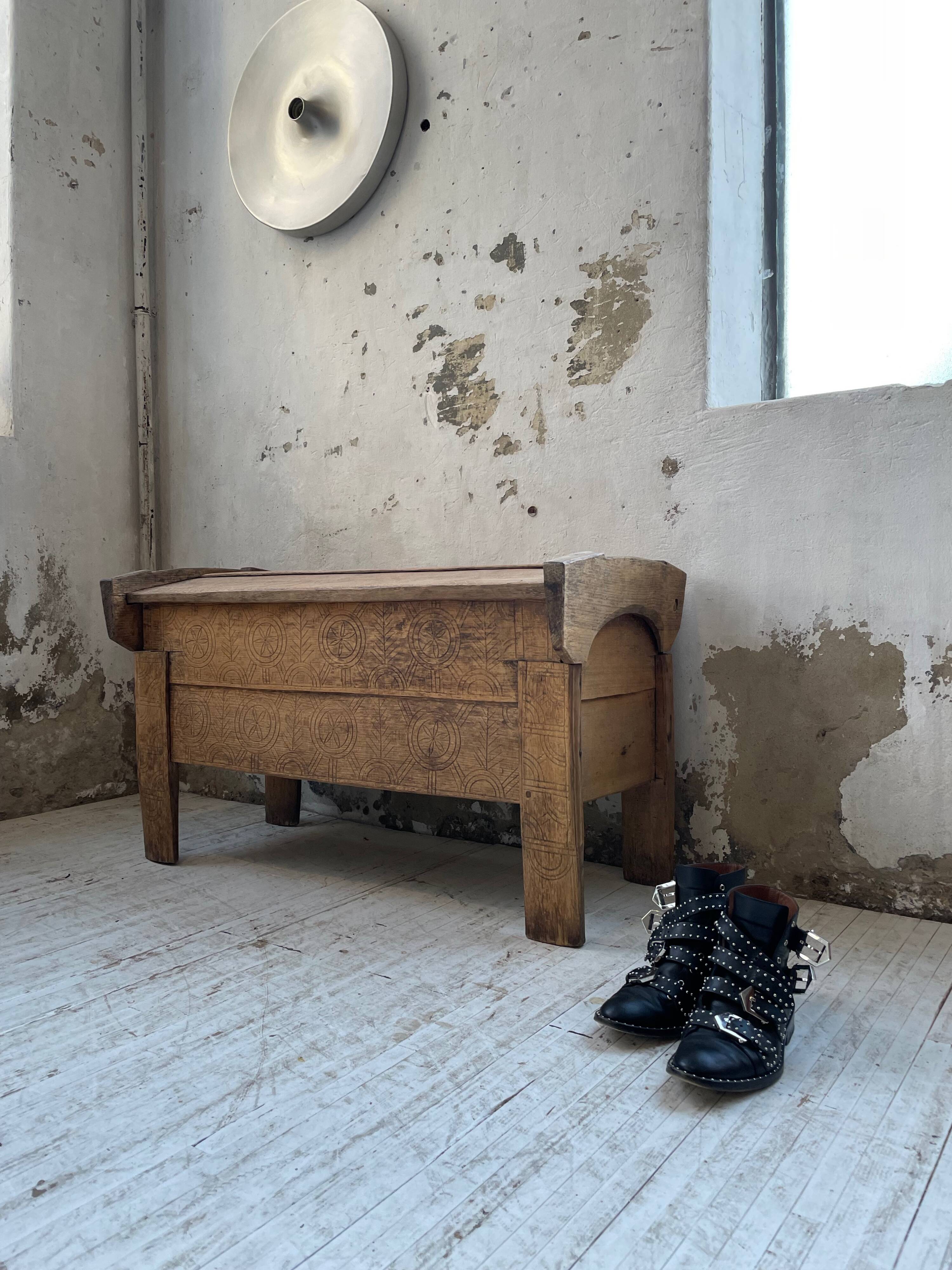 Shepherd's chest Vosges 1900 popular art