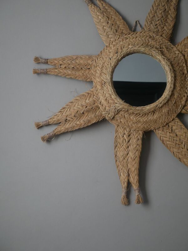 Miroir soleil fabrication artisanale paille tressée décoration ethnique bohème tribal