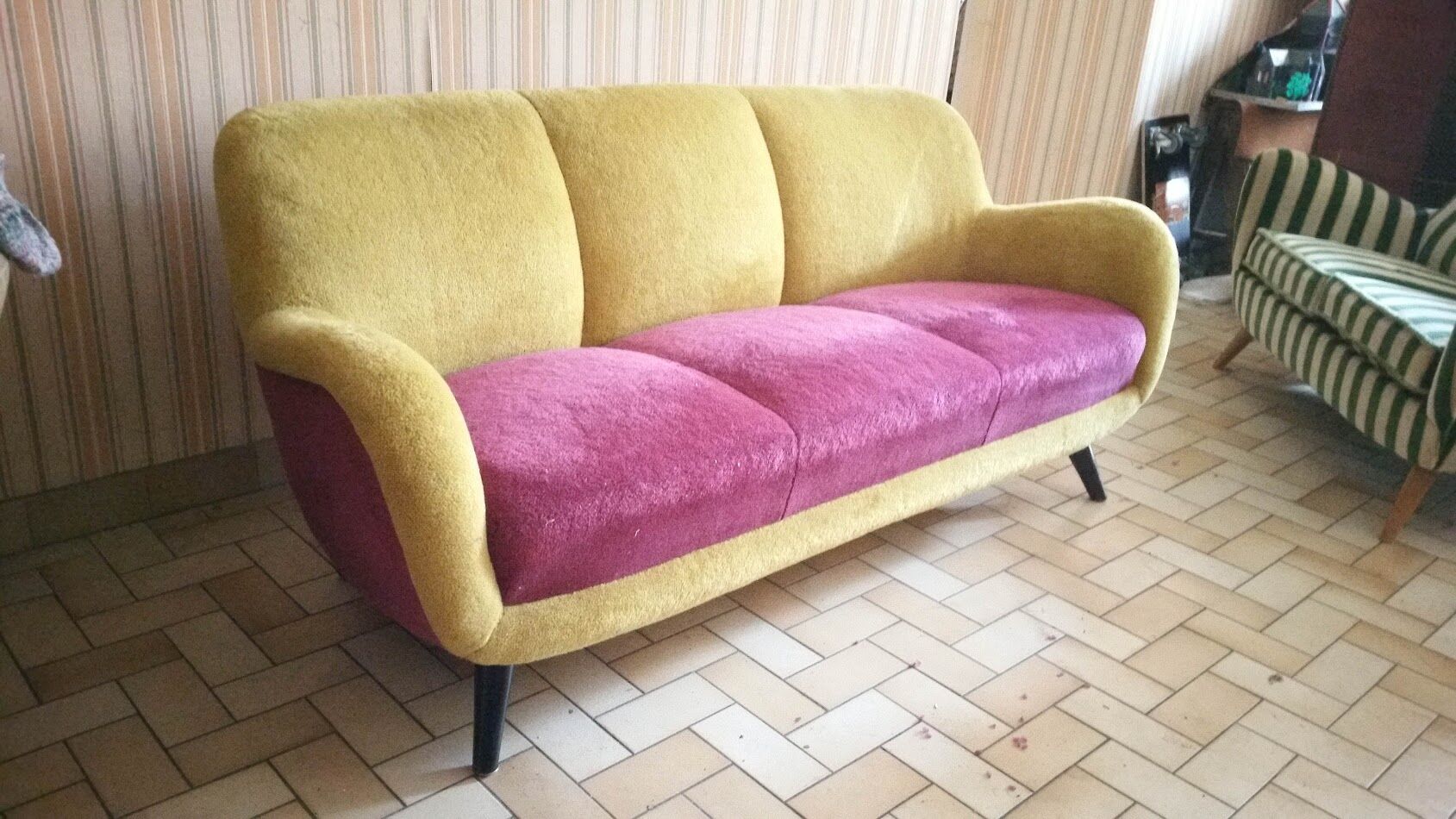 Sofa "" Teddy "" organic design EGG year 50 60 plush bi color