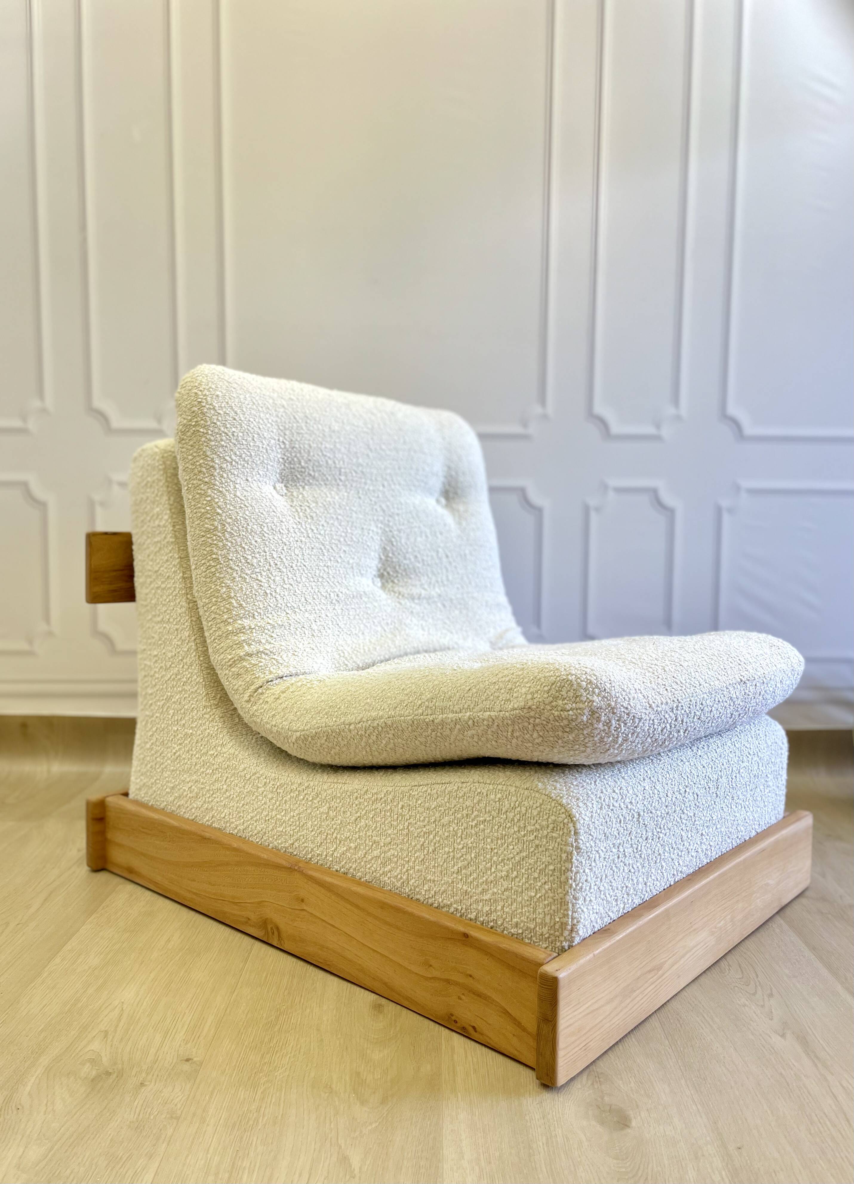 Vintage brutalist armchair in oak – ecru boucle fabric
