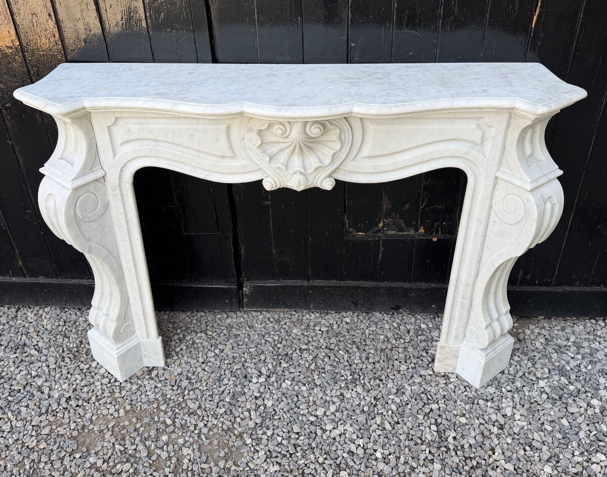 Napoleon III fireplace in white Carrara marble, circa 1880.
