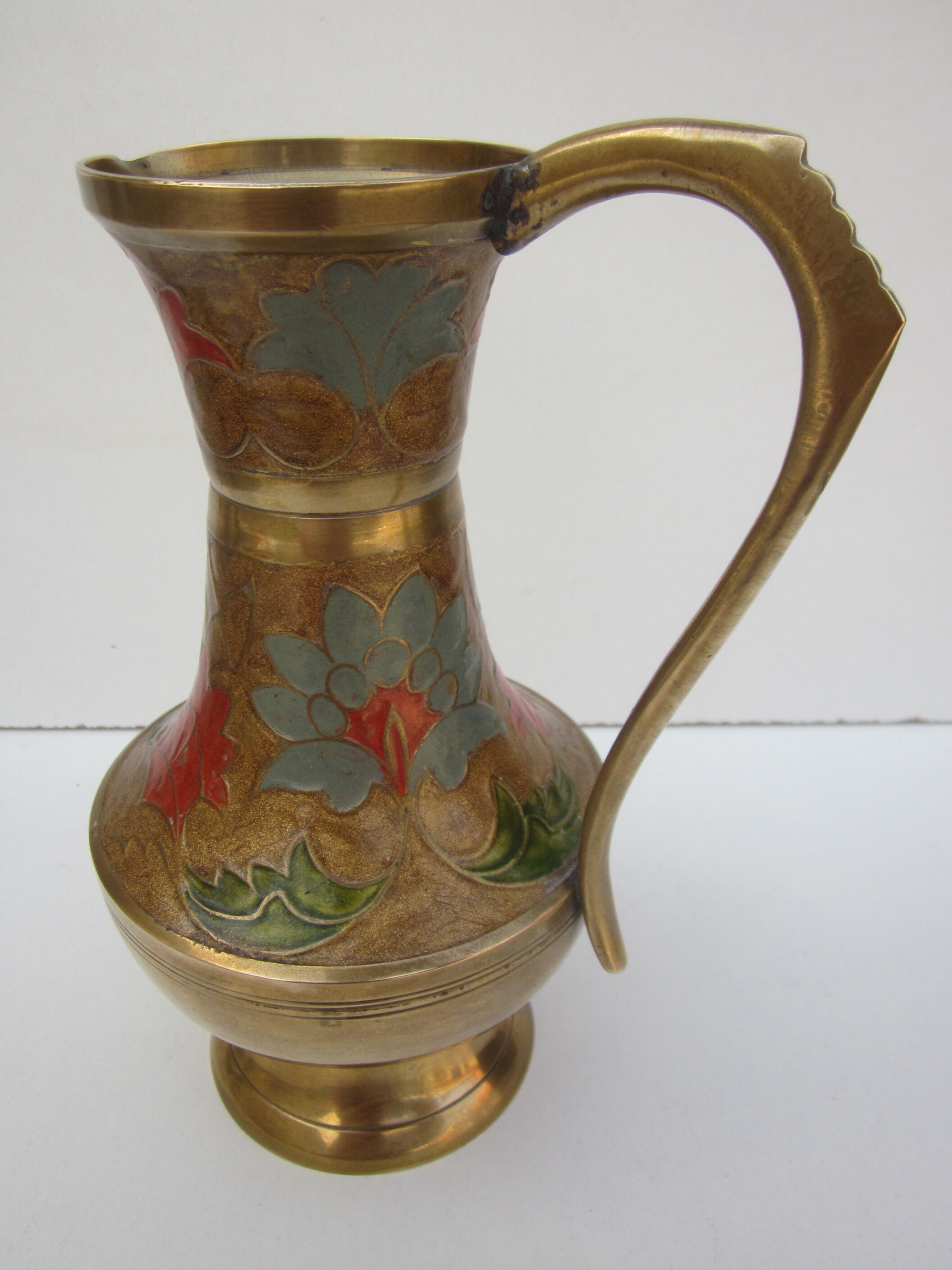 Lot d'objets décoratifs en laiton
