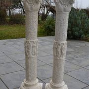 2 old plaster columns