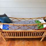 Evolutionary child bed