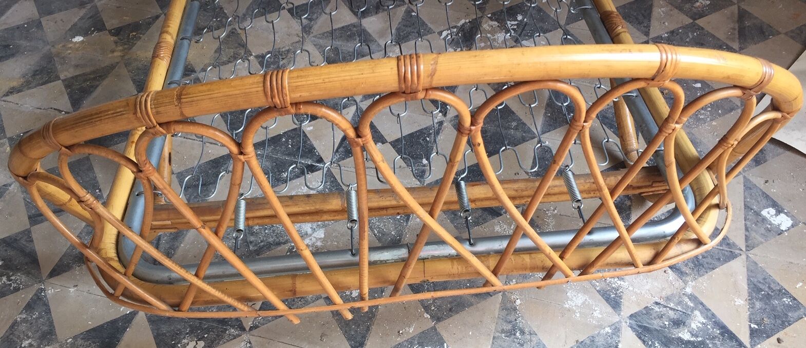 Rattan basket bed of the years 60