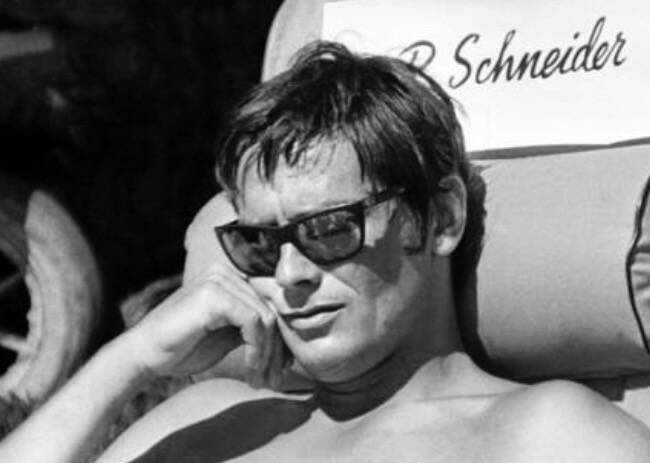 The Swimming Pool - Photography - Alain Delon