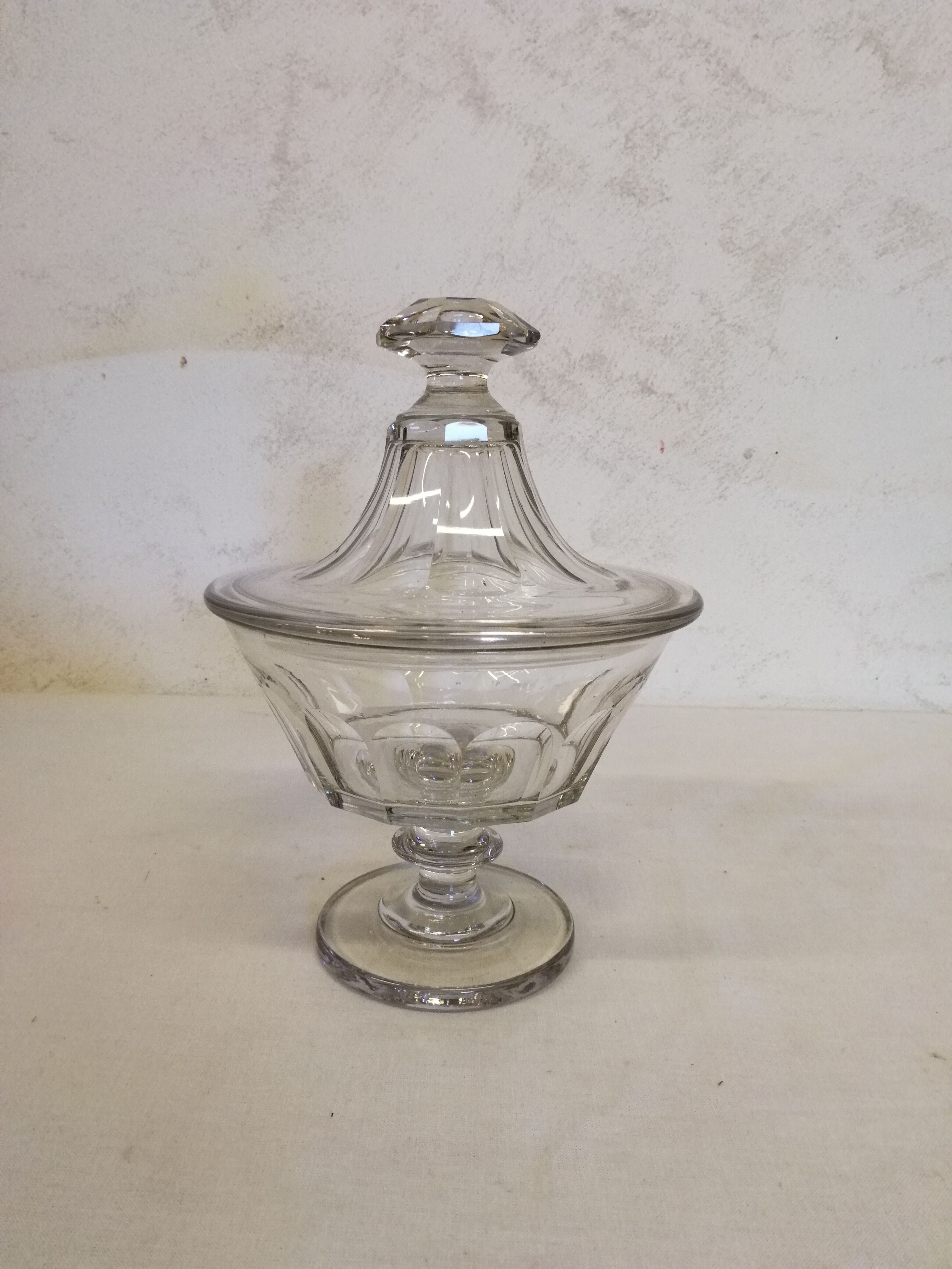 Old crystal drapeoir