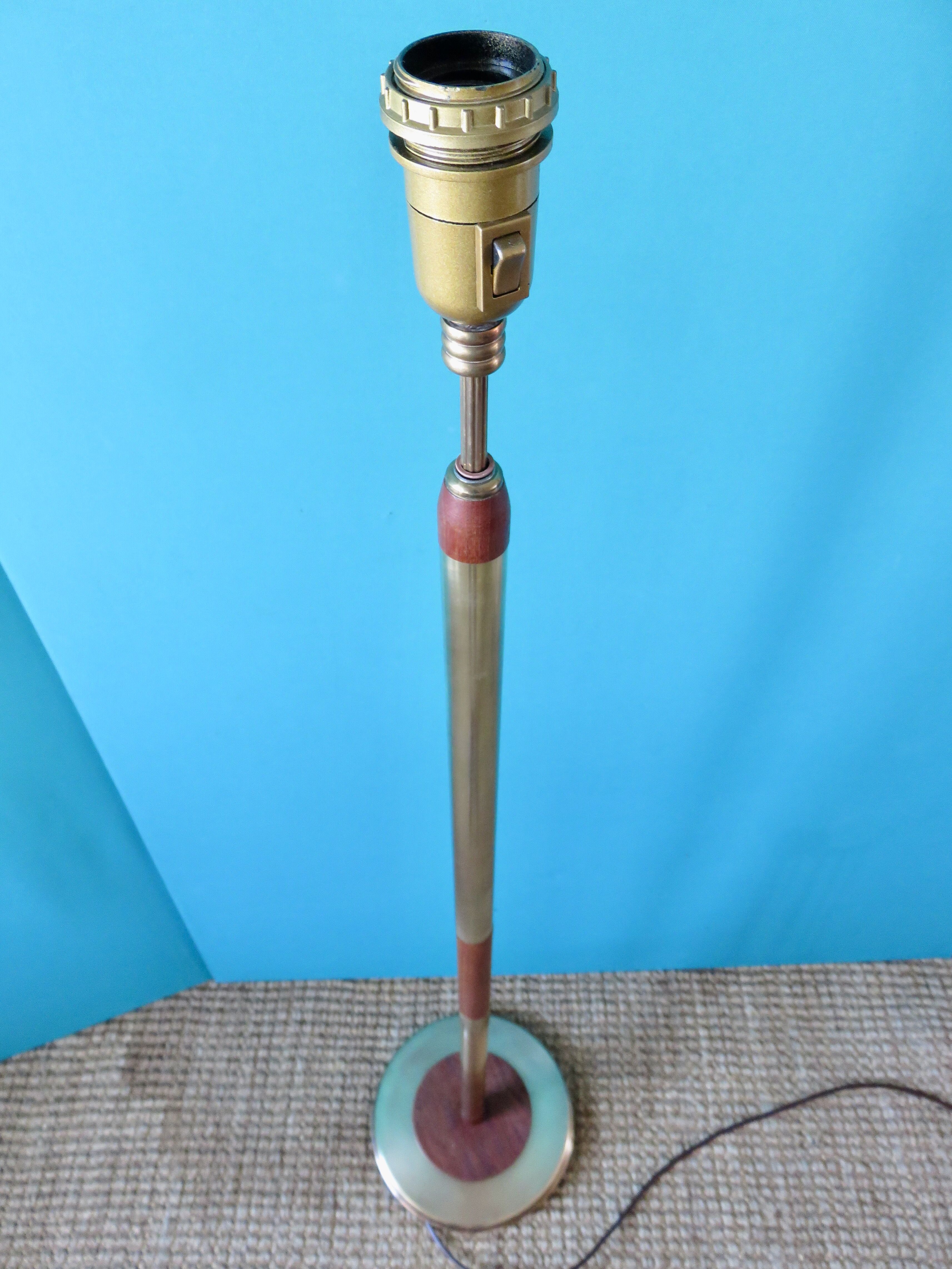 Lampadaire en laiton et teck, Danemark 1955