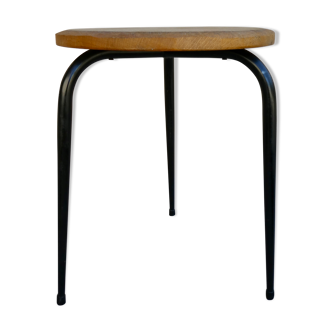 Metal tripod stool and solid wood seating