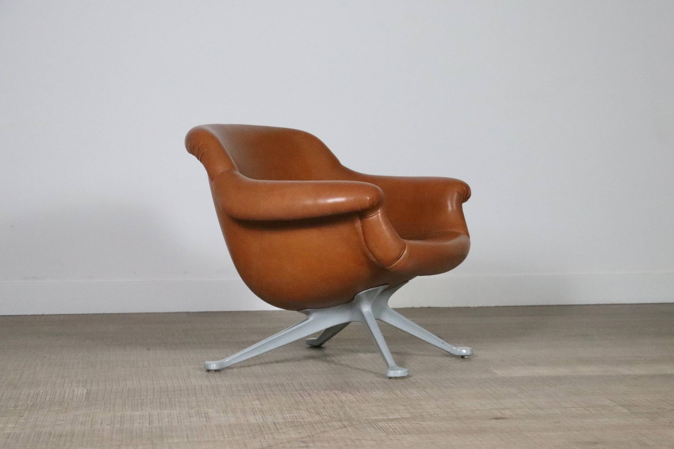 Angelo Mangiarotti For Cassina Model 1110 Lounge Chair, Italy 1960s