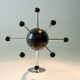 Wall-mounted rack Sputnik