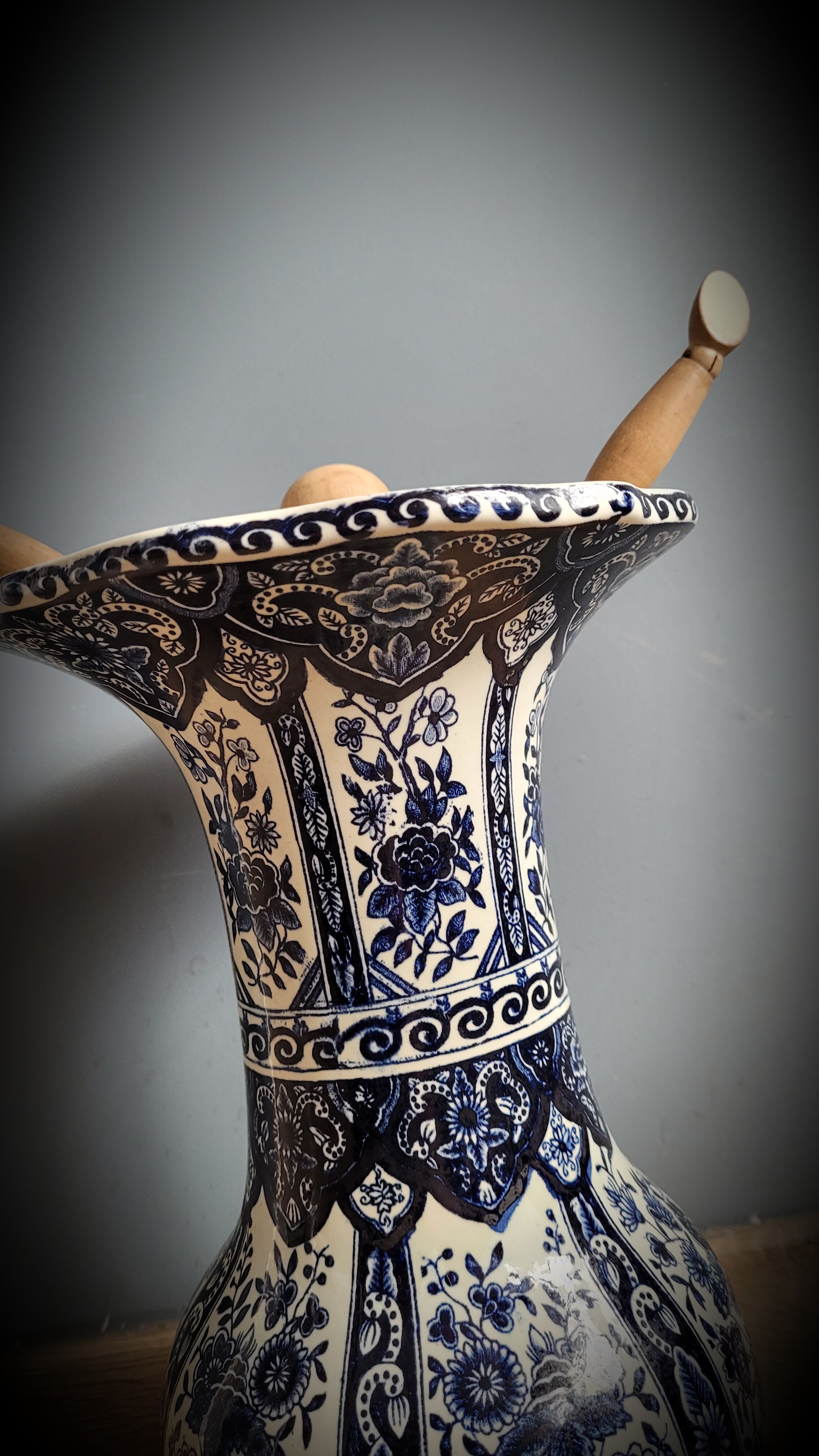 Ceramic vase Delft Boch 41