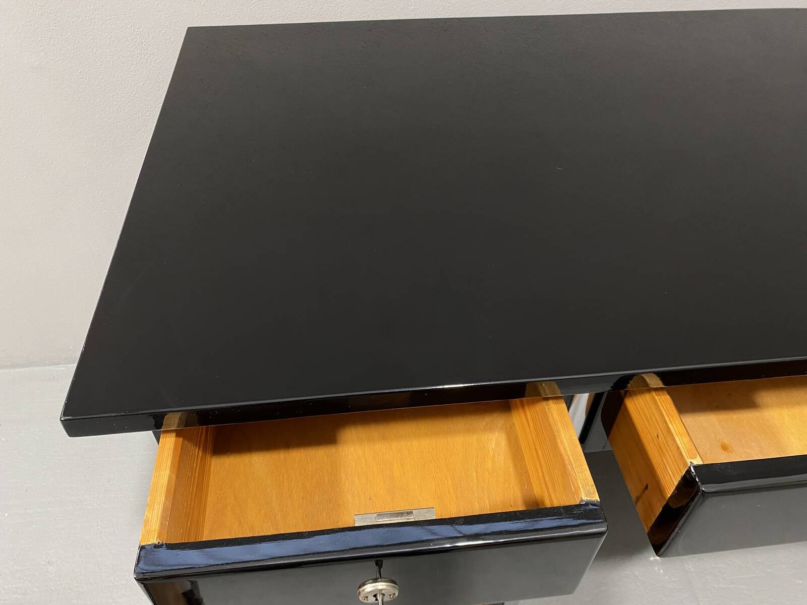 Bureau moderniste tchécoslovaque en chrome et bois, années 1950, Europe