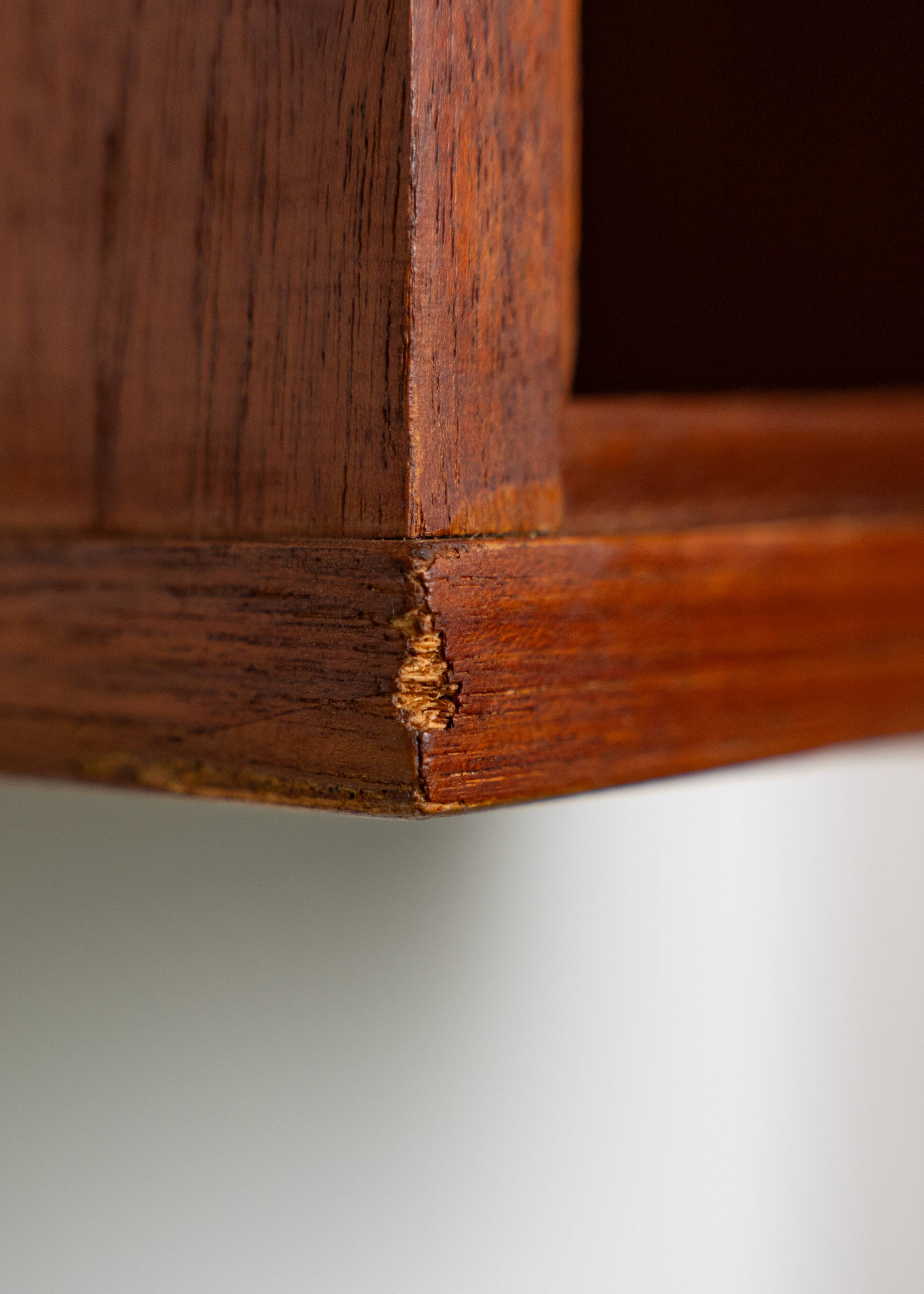 Set of 2 vintage floating nightstands