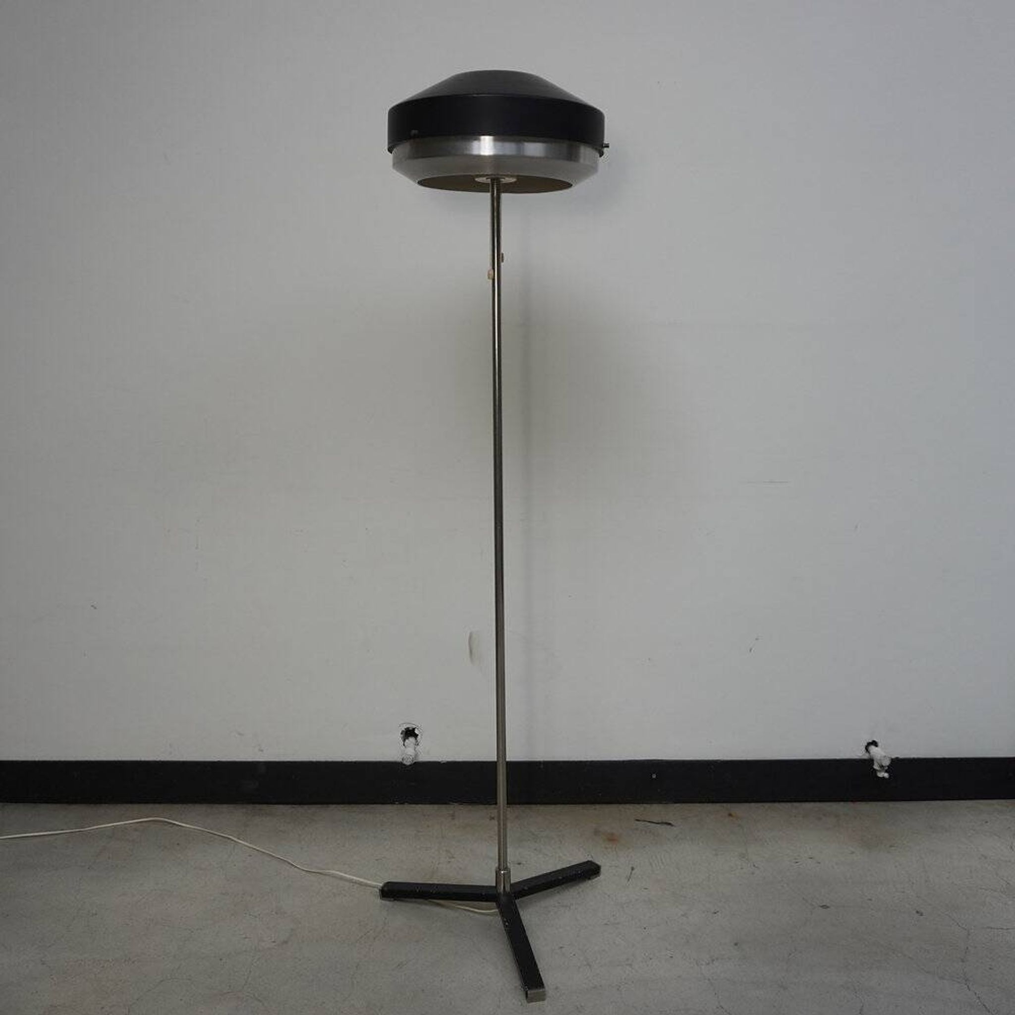 Floor lamp model 5353 by Willem Hagoort for Hagoort Rotterdam 1960s
