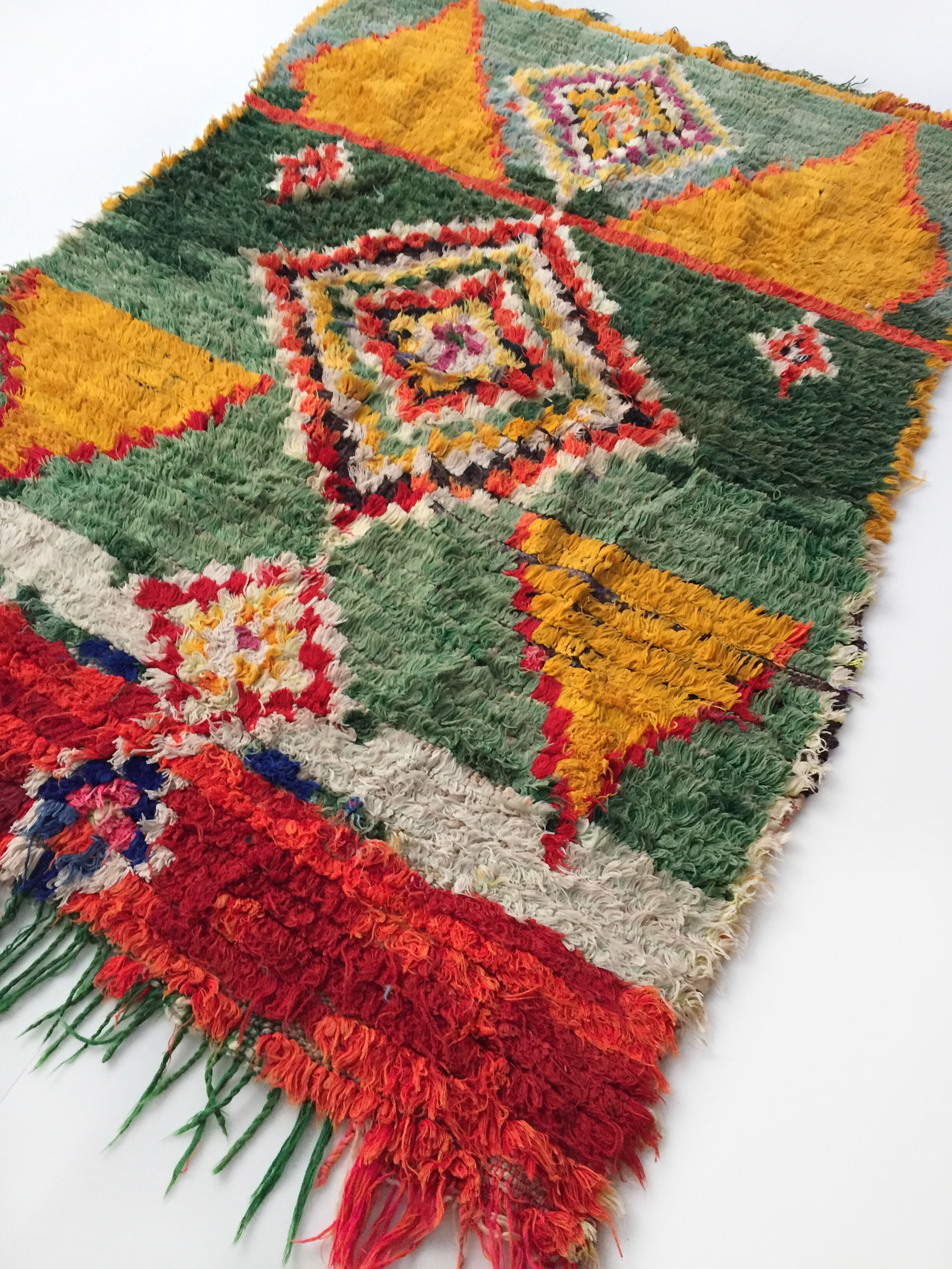 Moroccan Berber carpet Boucherouite 151x105cm