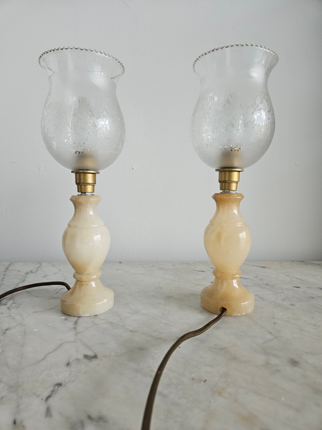 2 marble lamps