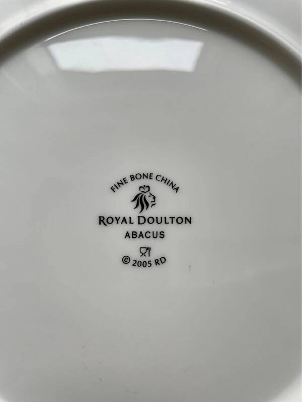 Royal Doulton "Abacus" Plate 22.5 cm Platinum Porcelain