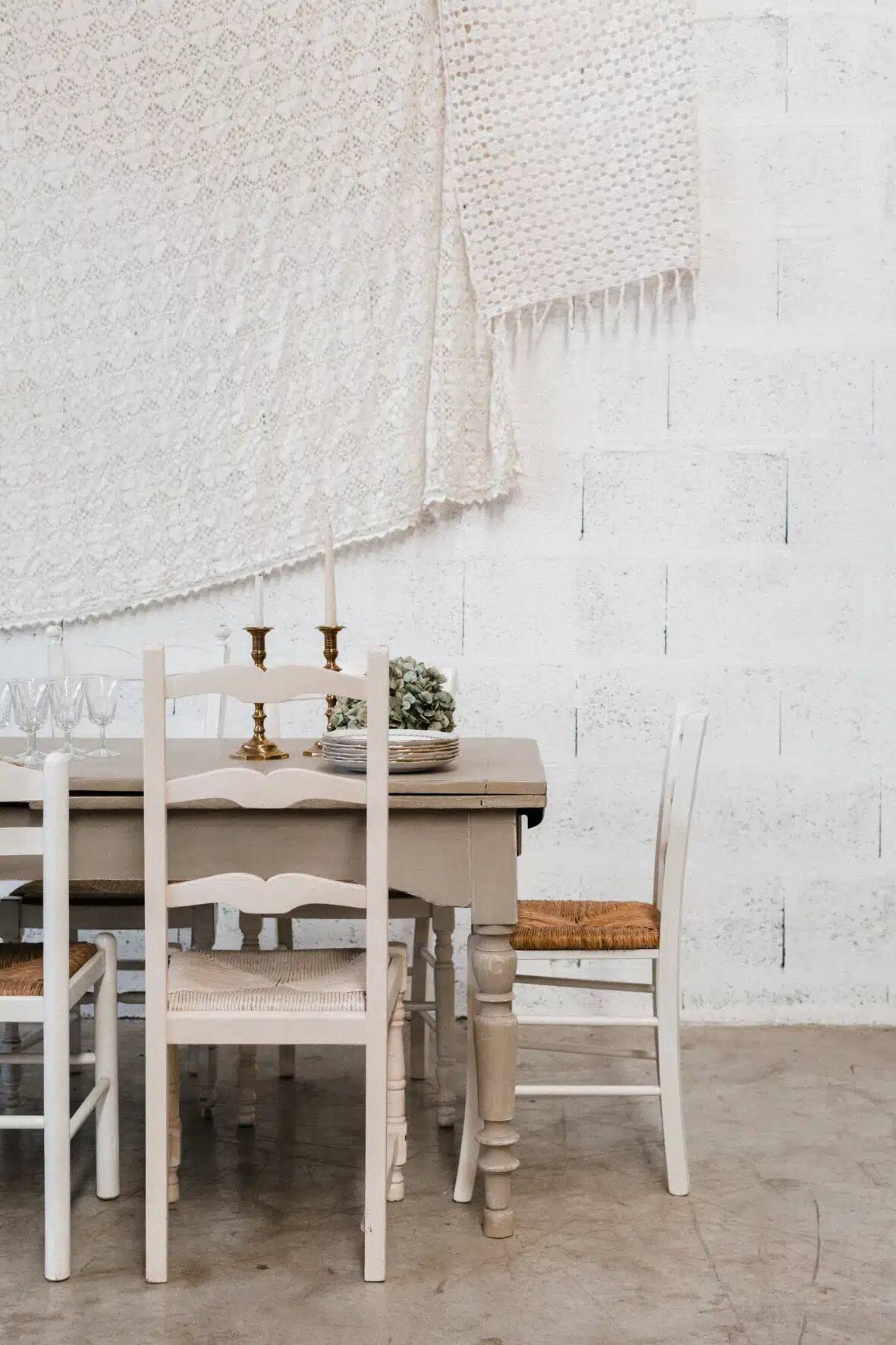 Cream wood chair, cream wicker "Delphinium"