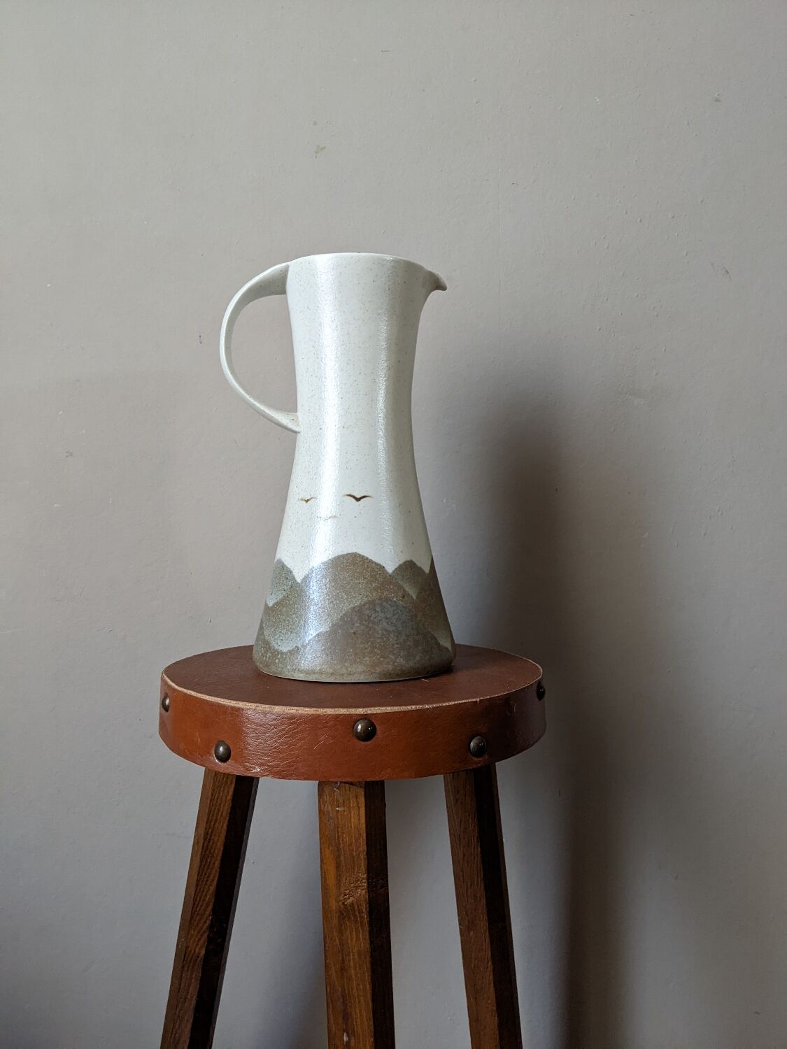 Virebent porcelain jug made in France, Japonese style.