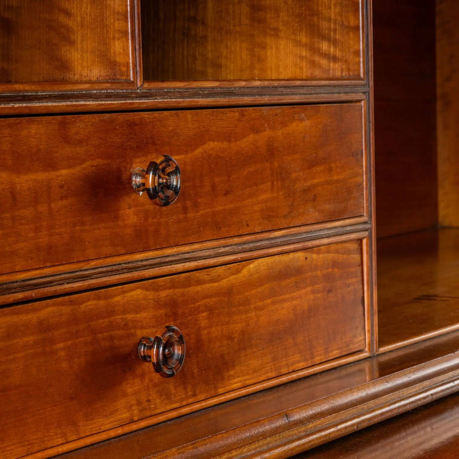 Writing desk in mahogany, Italy, 19th century