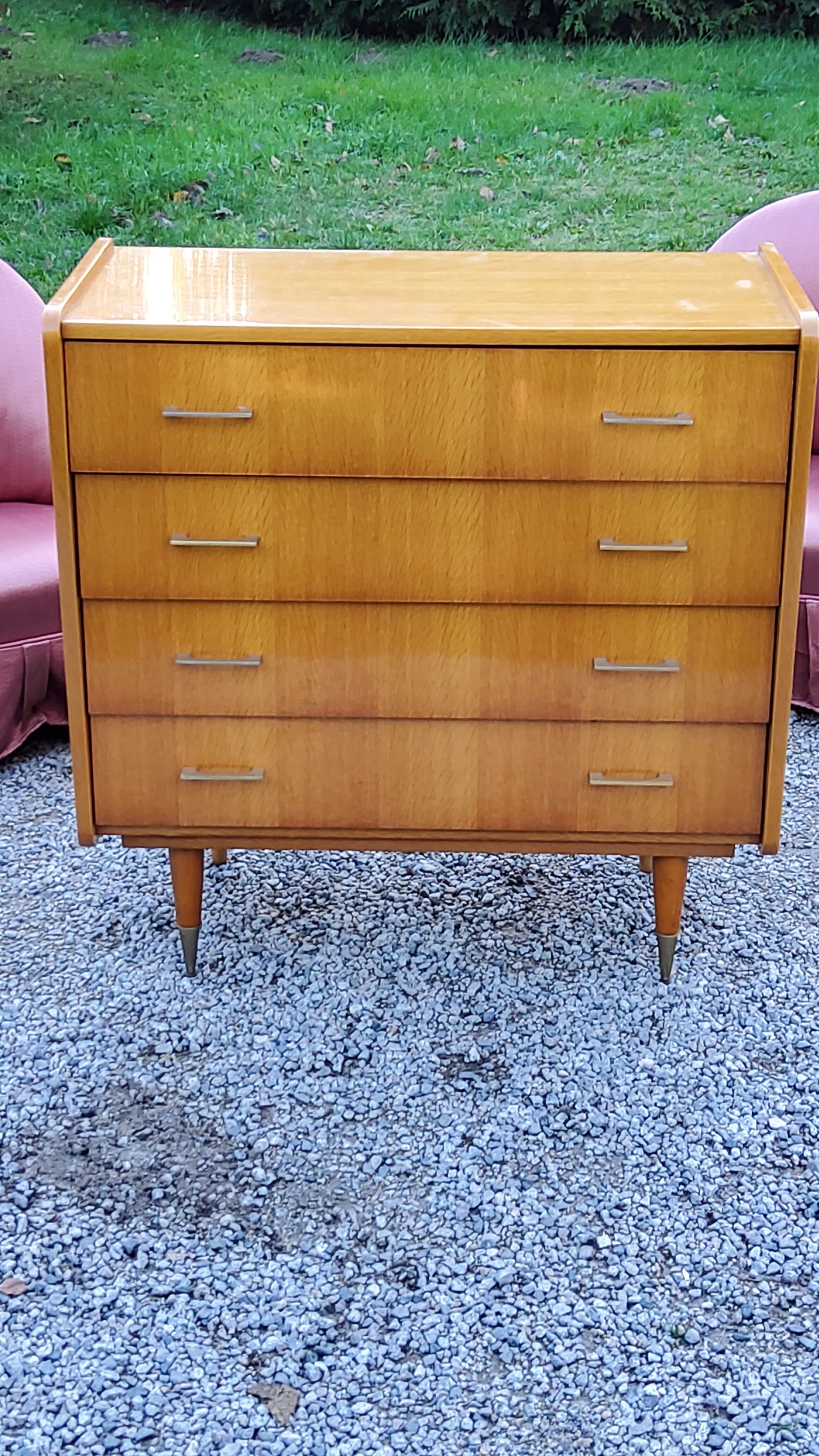 Vintage chest of drawers from the 60s in blond oak 4 drawers conical feet