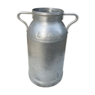 Milk pot