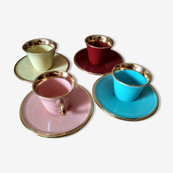 4 tasses à thé ou café de couleurs avec liseré doré