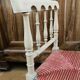 Banquette époque fin XIXe assise en paille colorée structure rechampie