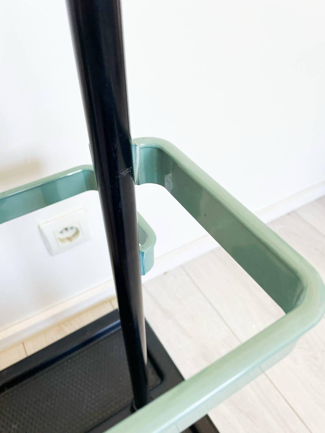 Vitrac coat rack