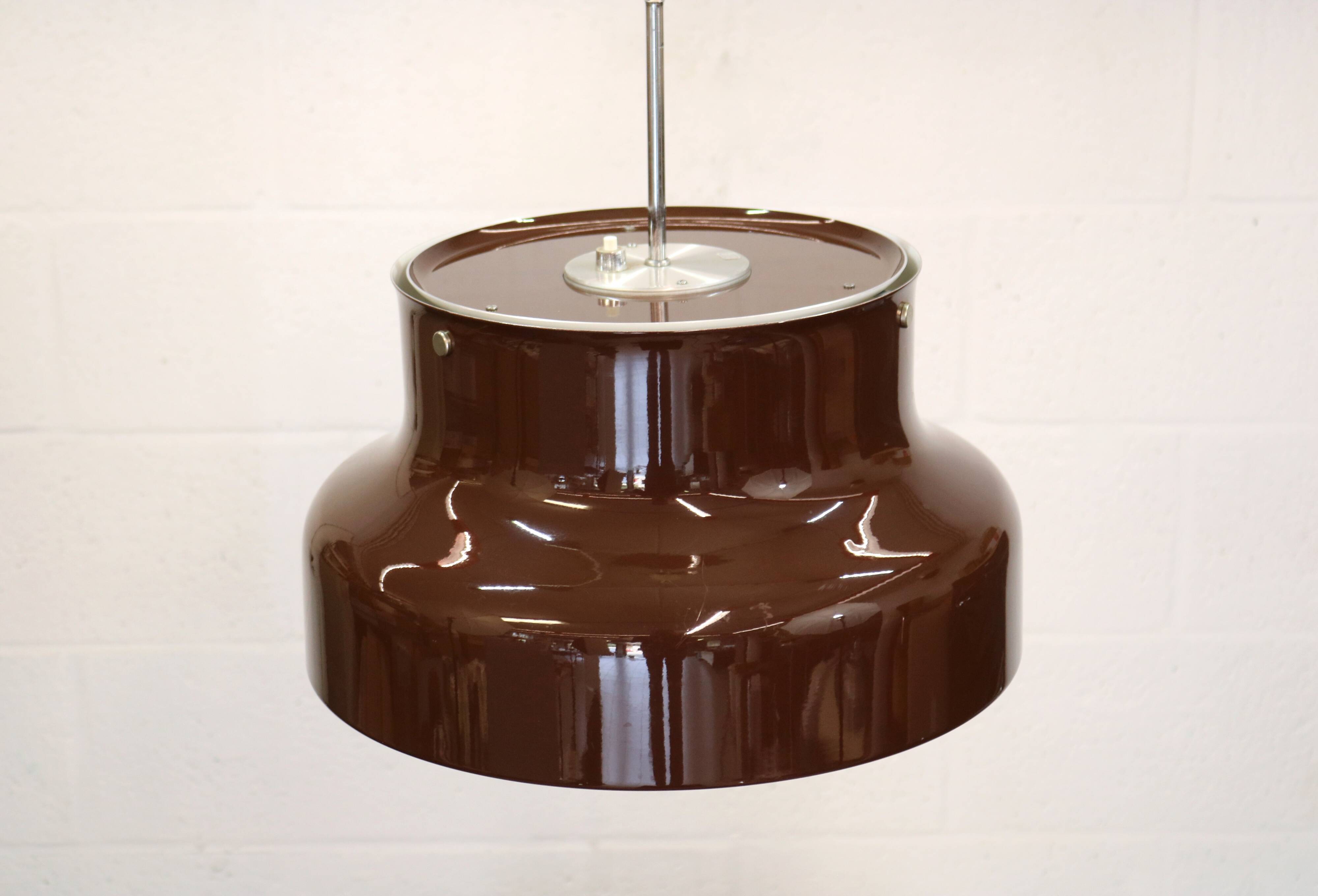 Suspension Bumling marron chocolat par Ateljé Lyktan conçue par Anders Pherson