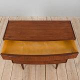 Commode danoise moderne du milieu du siècle en teck par Vordingborg Møbelfabrik.