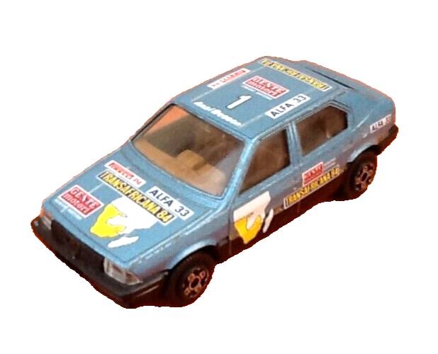 Alfa Romeo 33 miniature car