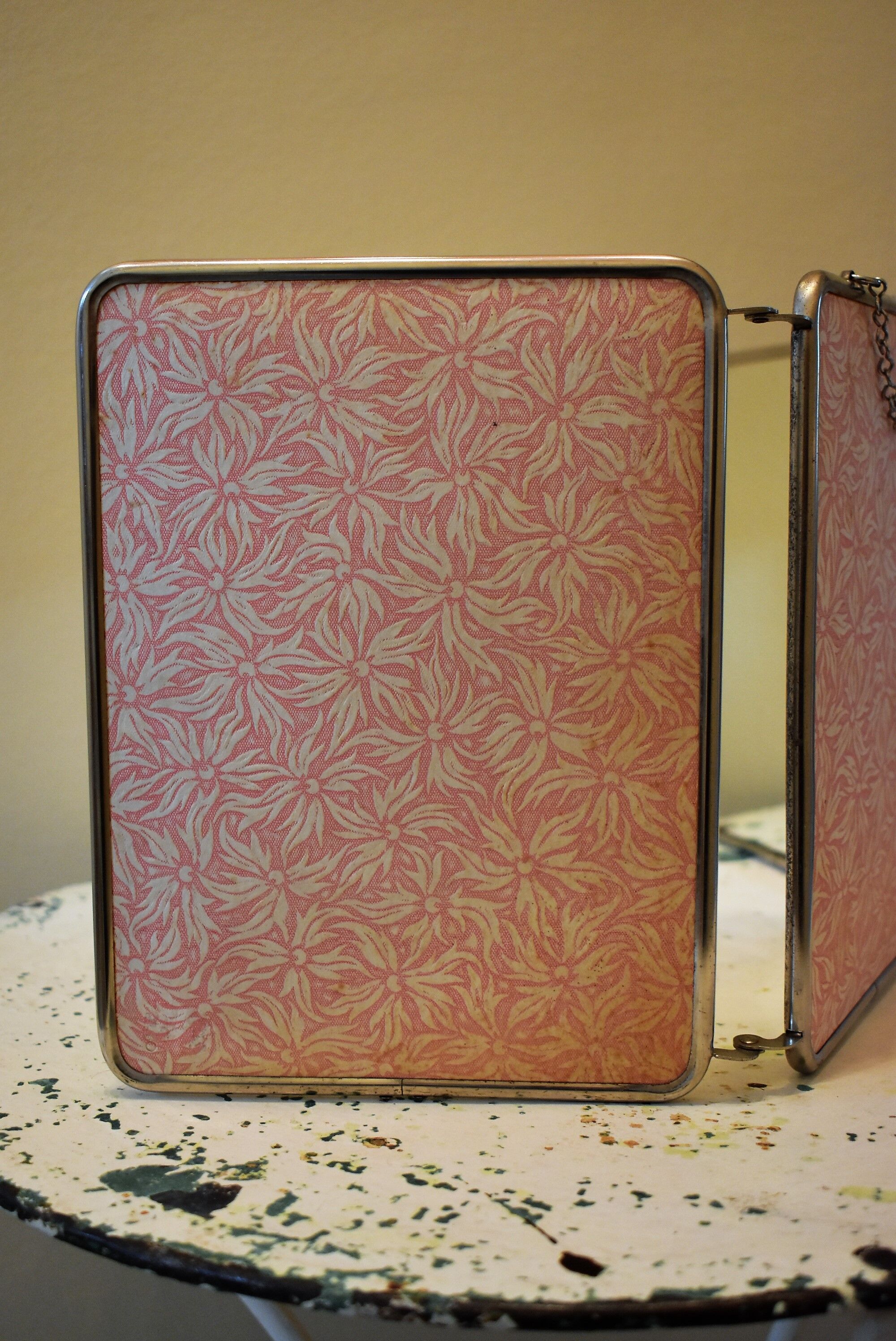 Vintage circa 1960 triptych mirror 18x24cm