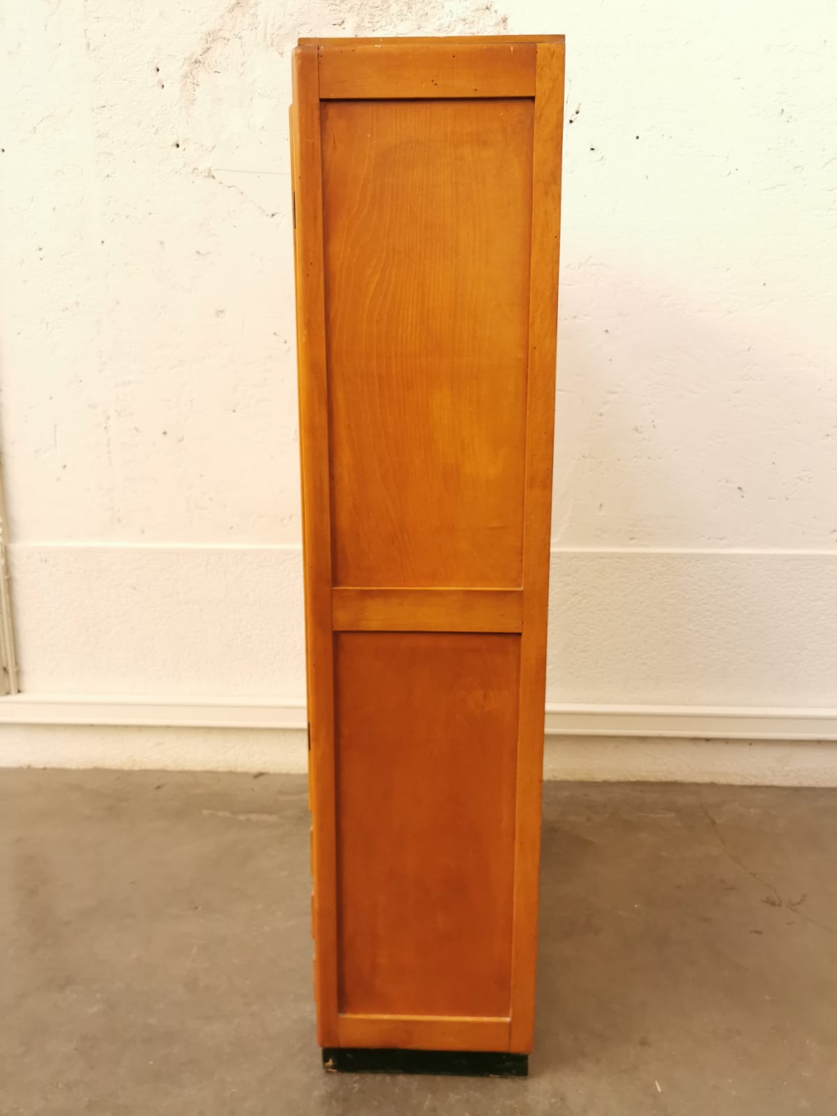 Armoire vitrine
