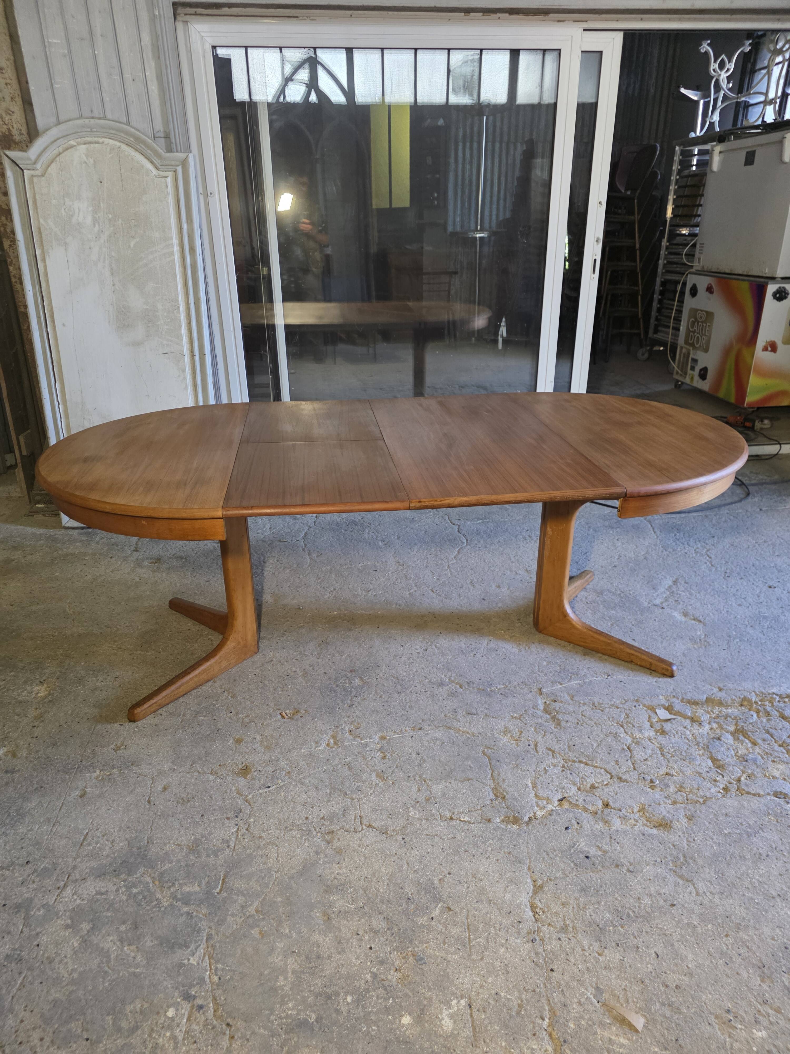 Table extensible Baumann en teck des années 60, (2 rallonges)
