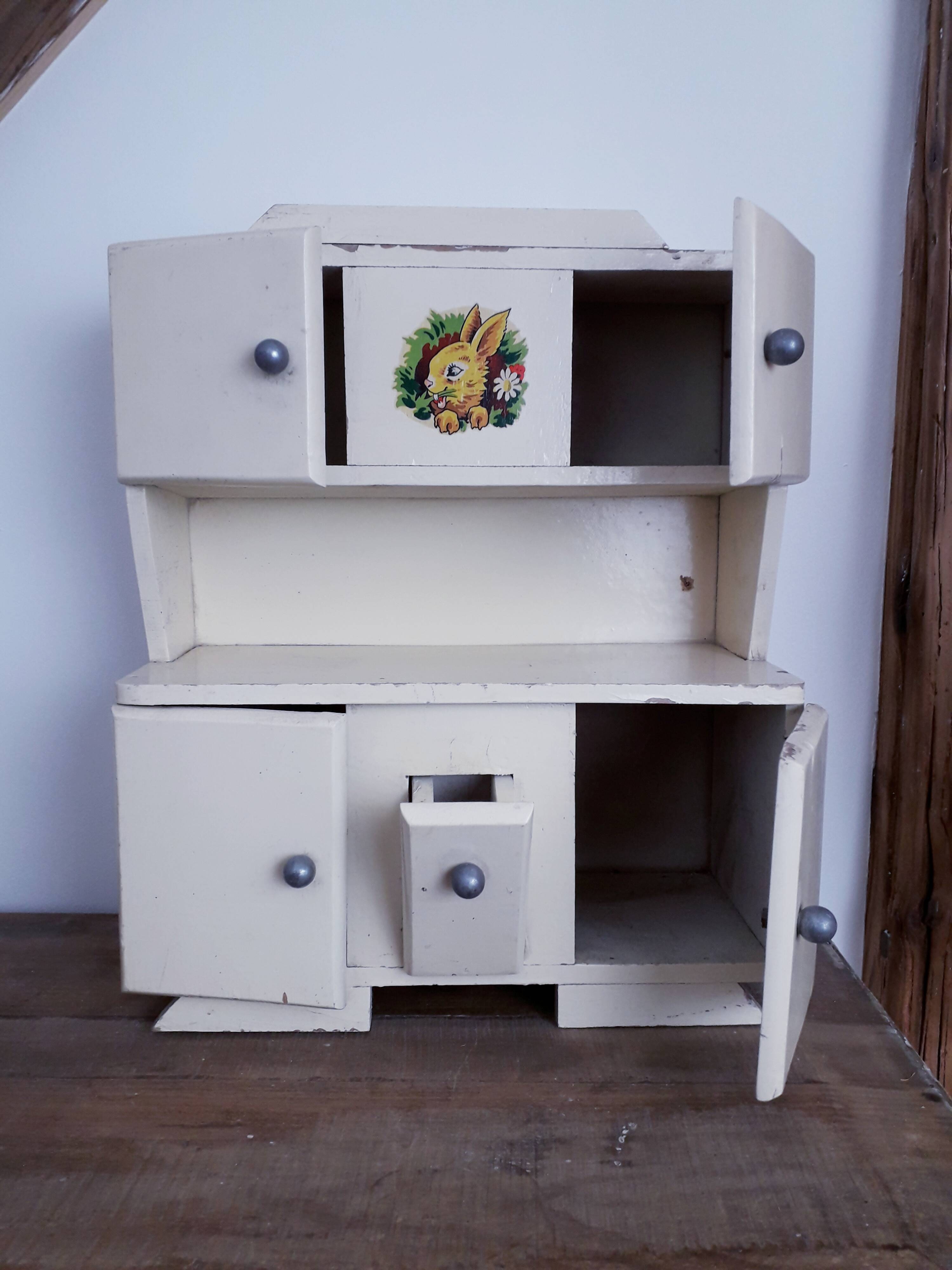Miniature mado buffet