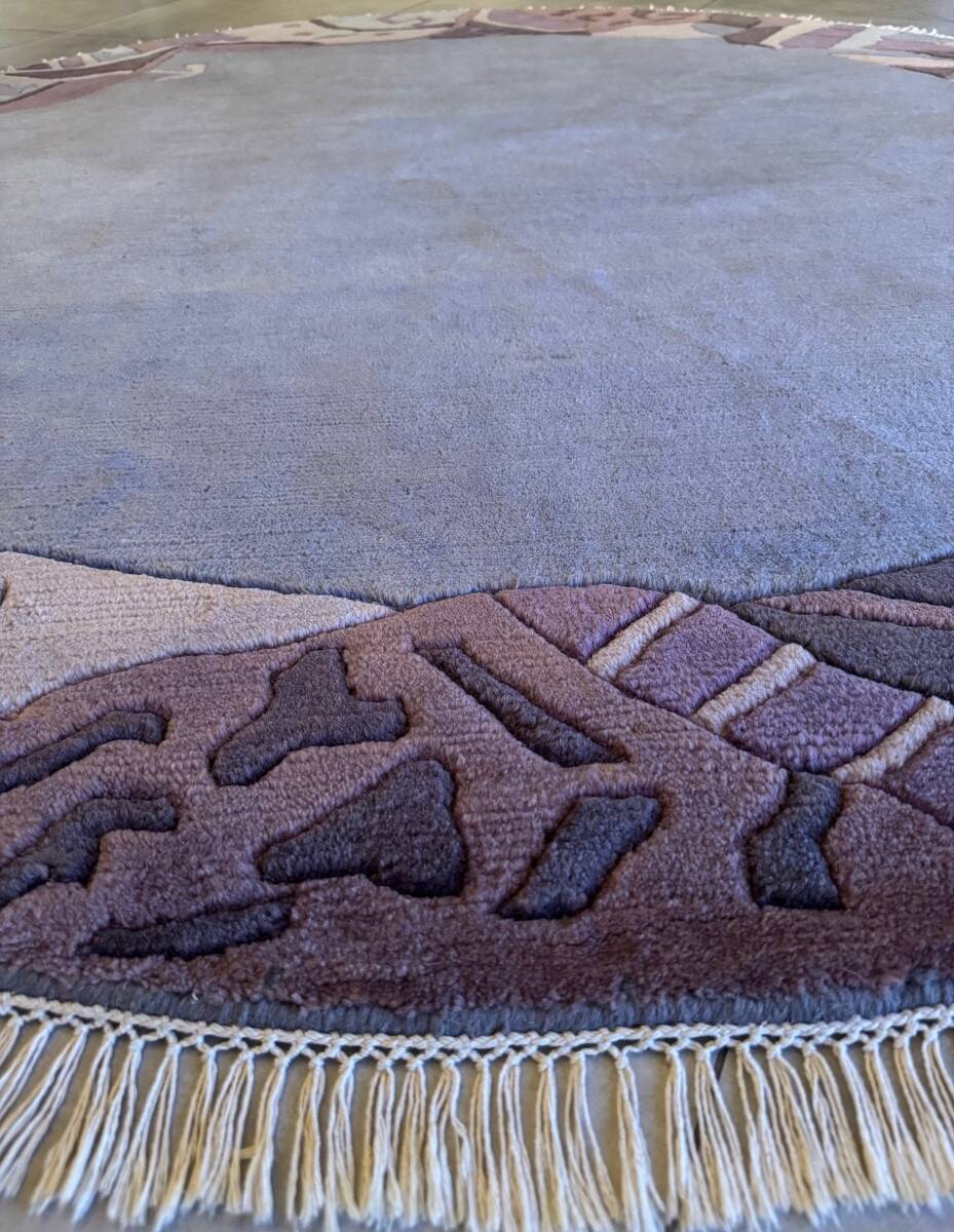 Round Nepalese rug diameter: 200 cm